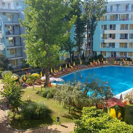 Niko Apartments Pantai Sunny Luaran gambar