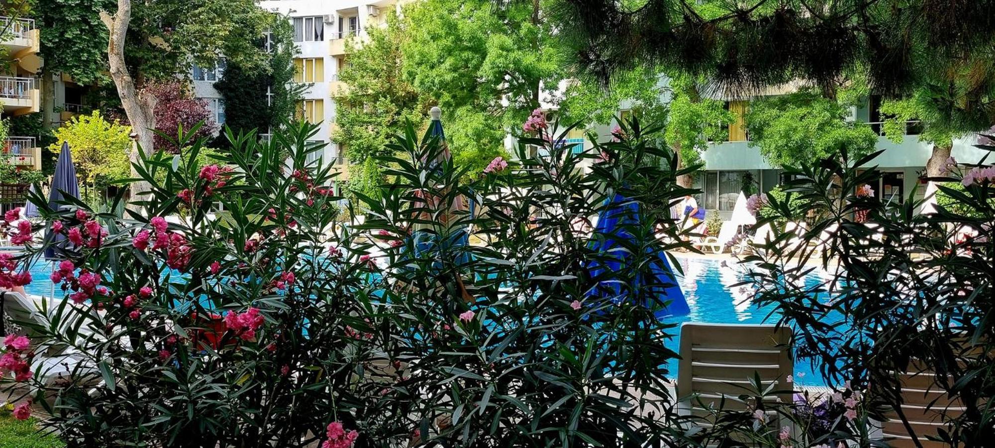 Niko Apartments Pantai Sunny Luaran gambar